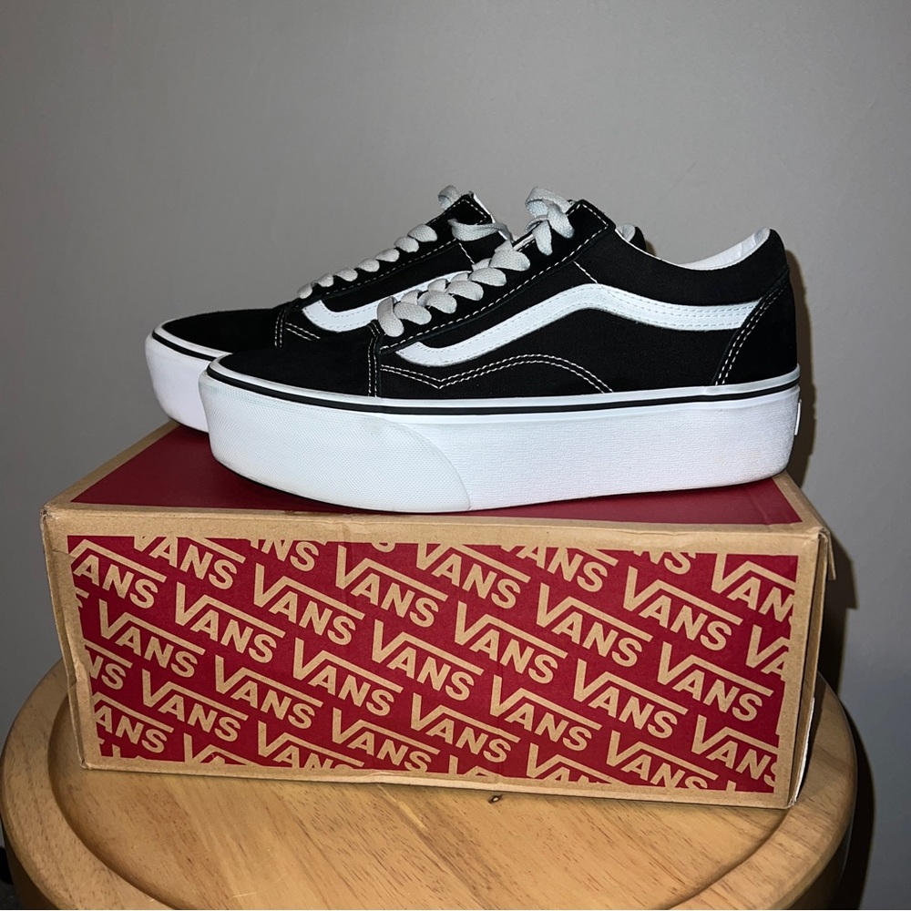 Old Skool vans size 8